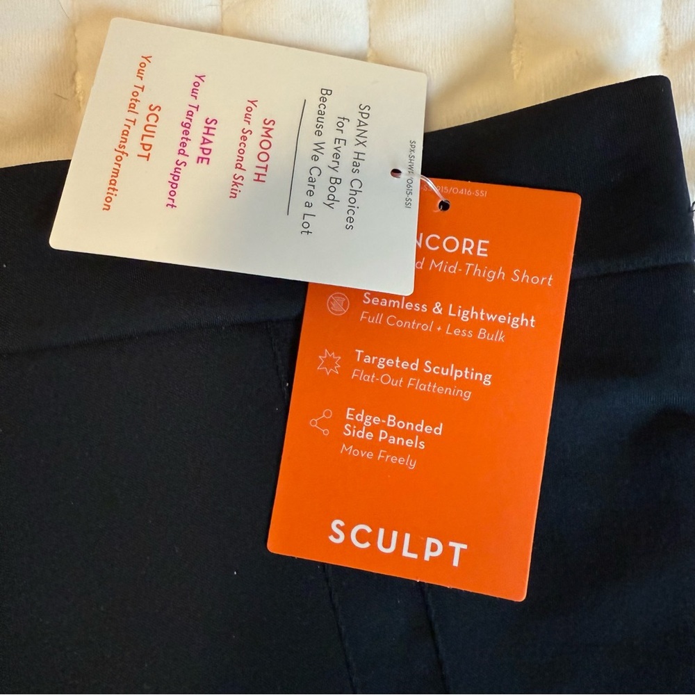NWT SPANX high-waisted mid-thigh short (size M) - Picture 7 of 10
